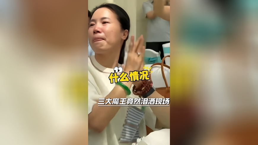 管家婆最准一肖码,小孩给企鹅喂食 喂着喂着突然跳下水,典故解疑_手游版V8.22